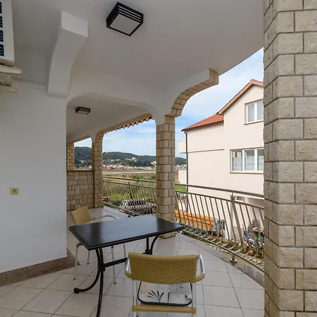 Apartament Maky *